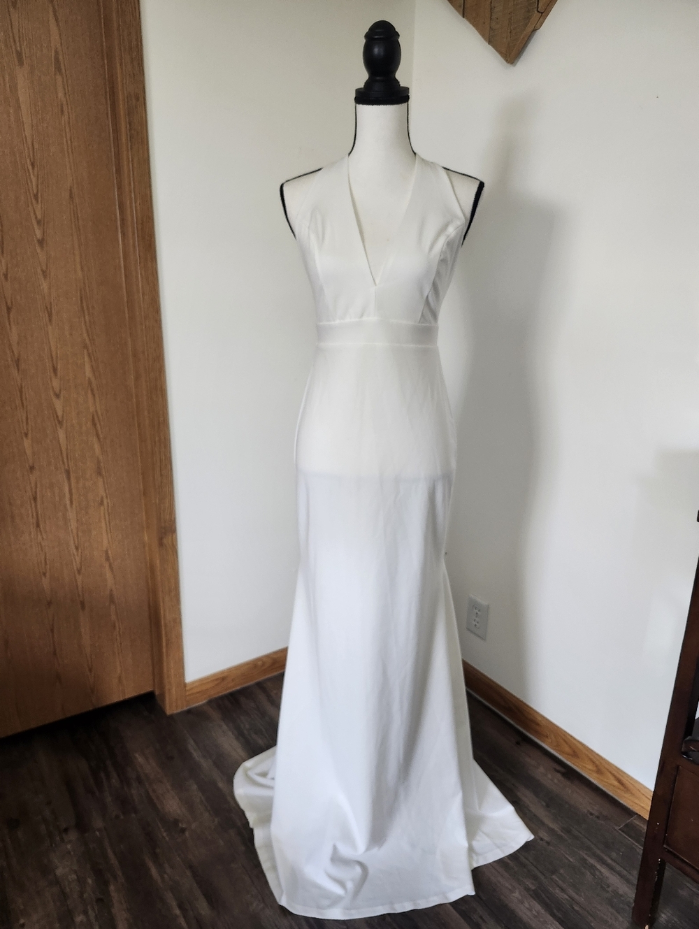 NWT *With Flaws* Windsor Ivory Deep V-Neck Halter Bridal Maxi Dress - Picture 2 of 9